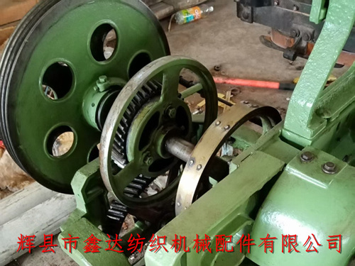 國(guó)產(chǎn)絲織機(jī)的型號(hào)（K251、K252、ZK272、K72、K274）與說明